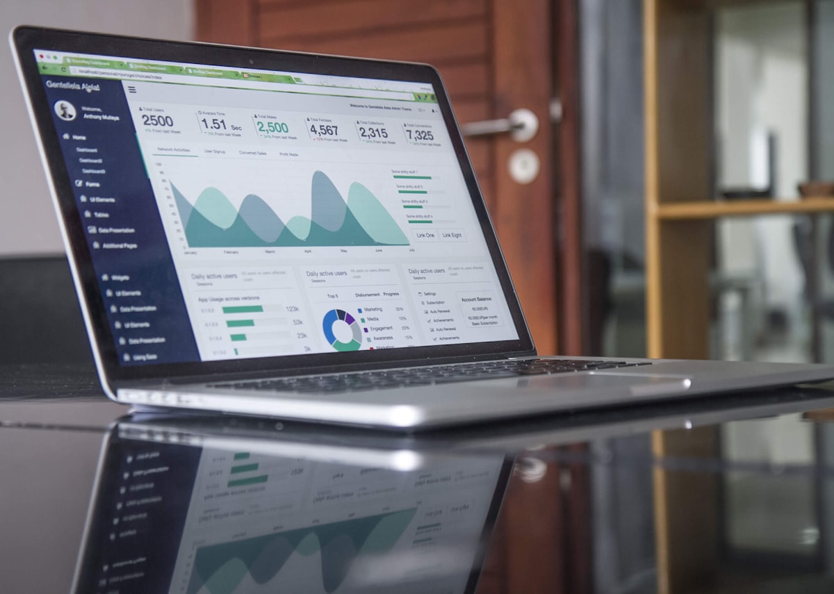 Top 10 AI SEO and Content Optimization Tools to Rank #1 on Google and AI Overviews (2026)