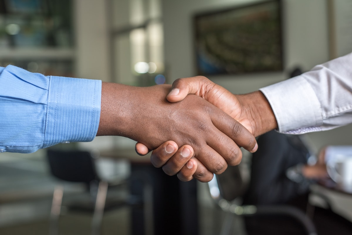 Drop Servicing in 2026: How to Arbitrage High-Ticket B2B Services for 70% Margins